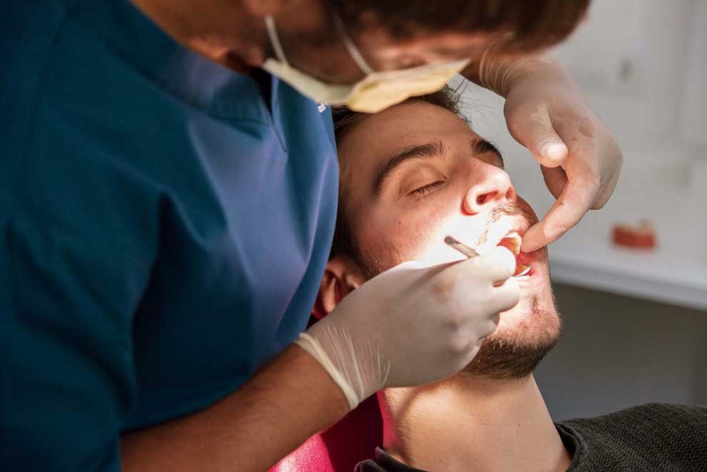 Orthodontic consultation with German-speaking Orthodontist Dr. Heinz.